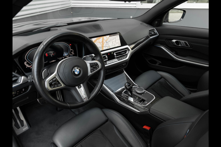 BMW 3 Serie Touring 330e M-Sport - Pano - Trekhaak - Harman Kardon - Lasers - Head-Up
