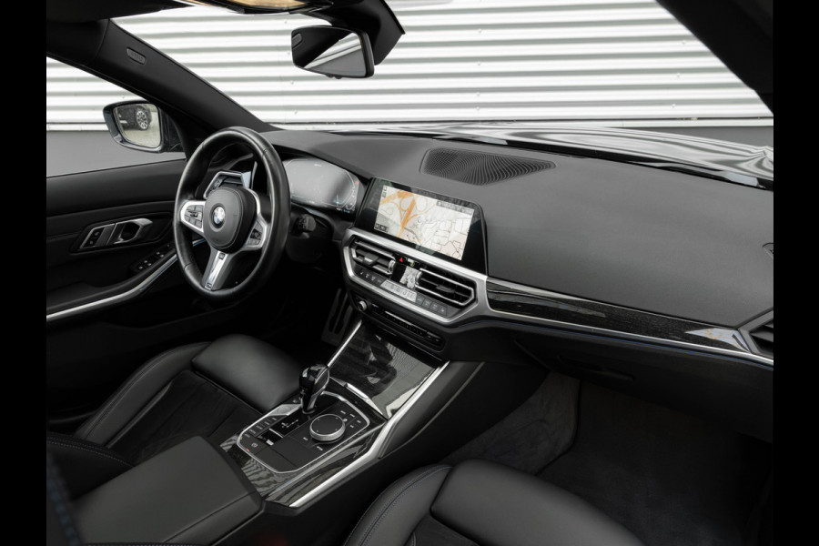 BMW 3 Serie Touring 330e M-Sport - Pano - Trekhaak - Harman Kardon - Lasers - Head-Up
