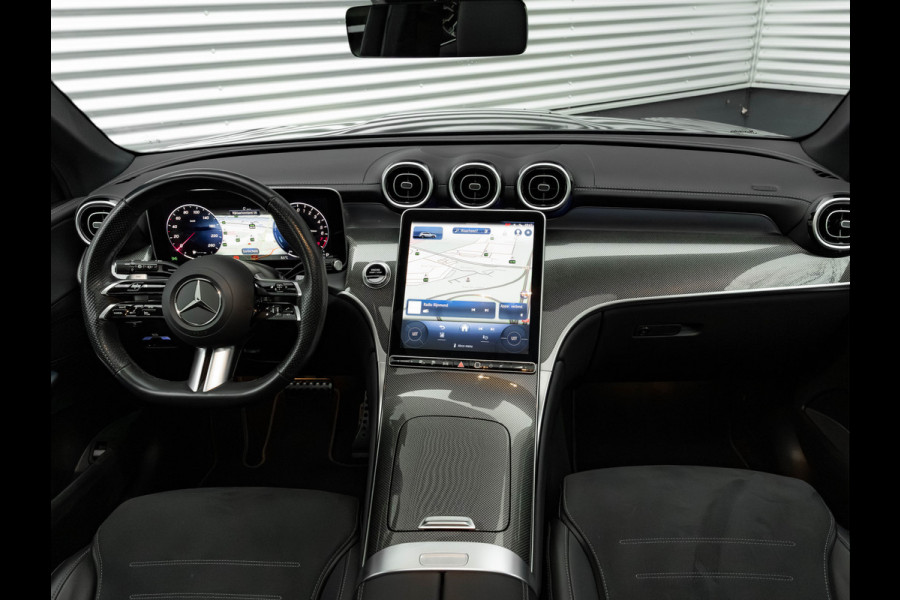 Mercedes-Benz GLC 300e 4MATIC AMG Line - Pano - Trekhaak - 360 Camera
