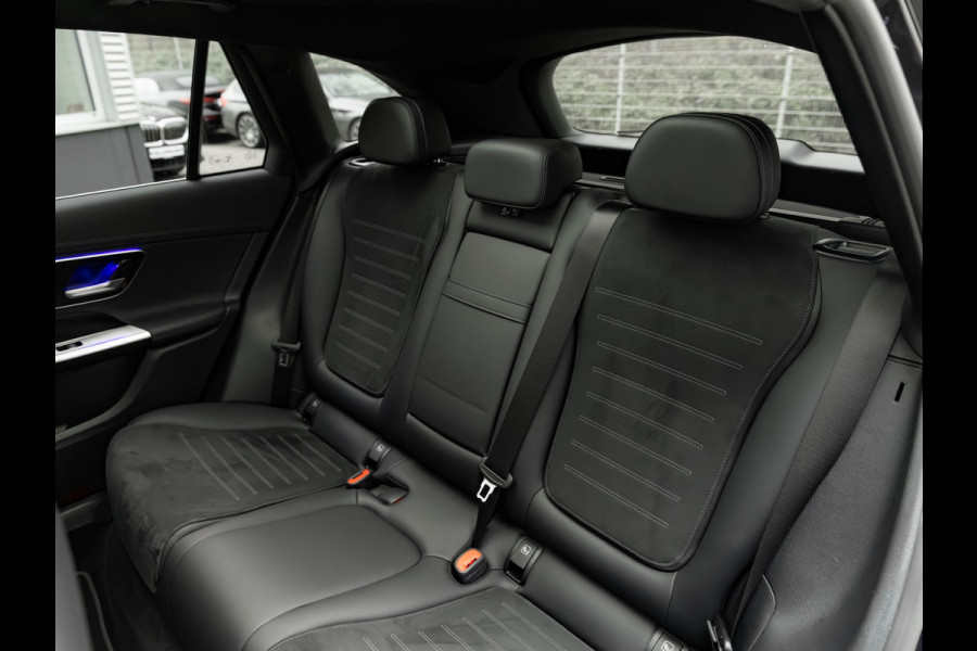 Mercedes-Benz GLC 300e 4MATIC AMG Line - Pano - Trekhaak - 360 Camera