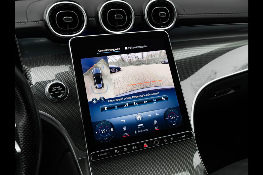 Mercedes-Benz GLC 300e 4MATIC AMG Line - Pano - Trekhaak - 360 Camera