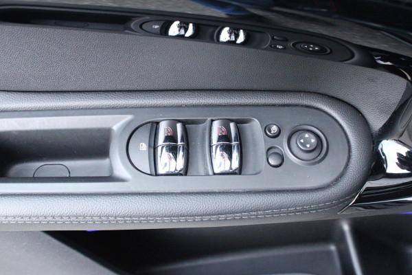 MINI Countryman 1.5 Cooper Chili / Panorama / Leer / Navi / Camera / Vol Opties / NIEUWSTAAT