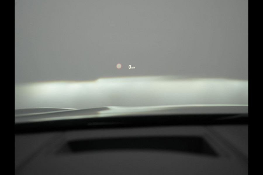 BMW X1 xDrive25e M Sport Plug In Hybrid 221pk Dealer O.H. PHEV | Trekhaak Afn. | Panodak | Head Up | Adaptive Cruise | Camera | Harman & Kardon | Lederen Sportstoelen Verwarmd | Sfeerverlichting | Apple Carplay | Keyless | 19"L.M | DAB |