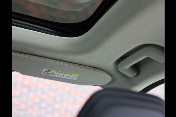 Volvo XC90 T8 AWD Ultra Dark | Pano - Trekhaak - Massage - Luchtvering