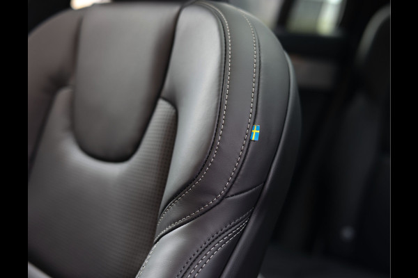 Volvo XC90 T8 AWD Ultra Dark | Pano - Trekhaak - Massage - Luchtvering