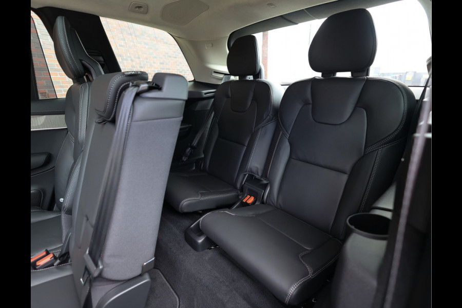 Volvo XC90 T8 AWD Ultra Dark | Pano - Trekhaak - Massage - Luchtvering