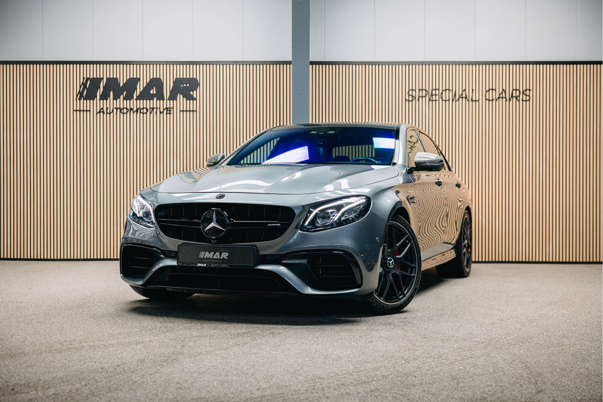 Mercedes-Benz E-Klasse AMG 63 S 4MATIC Premium Plus | Burmester 3D | Carbon interieur en exterieur| Dealer onderhouden | Sportuitlaat | 360 Camera | Head-Up |