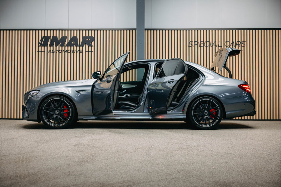 Mercedes-Benz E-Klasse AMG 63 S 4MATIC Premium Plus | Burmester 3D | Carbon interieur en exterieur| Dealer onderhouden | Sportuitlaat | 360 Camera | Head-Up |