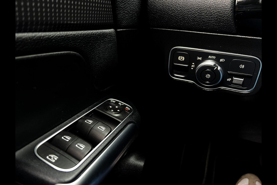 Mercedes-Benz GLA 250 e Progressive parkeerasist_Stoelventilatie_Carplay_Trekhaak