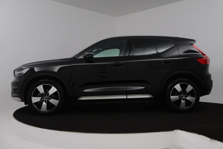 Volvo XC40 1.5 T3 Momentum Pro (PANORAMADAK, TREKHAAK, STOELVERWARMING, ACHTERUITRIJCAMERA, CARPLAY, DIGITALE COCKPIT)