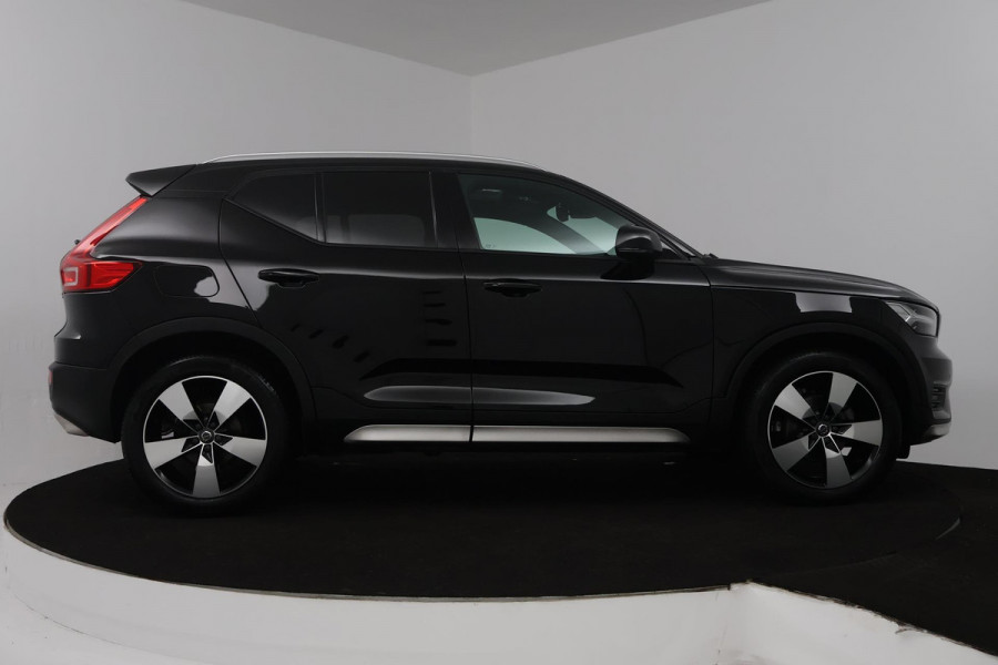 Volvo XC40 1.5 T3 Momentum Pro (PANORAMADAK, TREKHAAK, STOELVERWARMING, ACHTERUITRIJCAMERA, CARPLAY, DIGITALE COCKPIT)