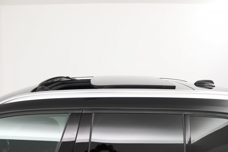 Volvo XC40 1.5 T3 Momentum Pro (PANORAMADAK, TREKHAAK, STOELVERWARMING, ACHTERUITRIJCAMERA, CARPLAY, DIGITALE COCKPIT)