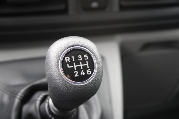 Ford Transit Custom 320 2.0 TDCI L2H1 Trend 136pk - 2x Schuifdeur - LED koplampen - Carplay - Android - Camera - Stoelverwarming - 70l tank - Rijkla
