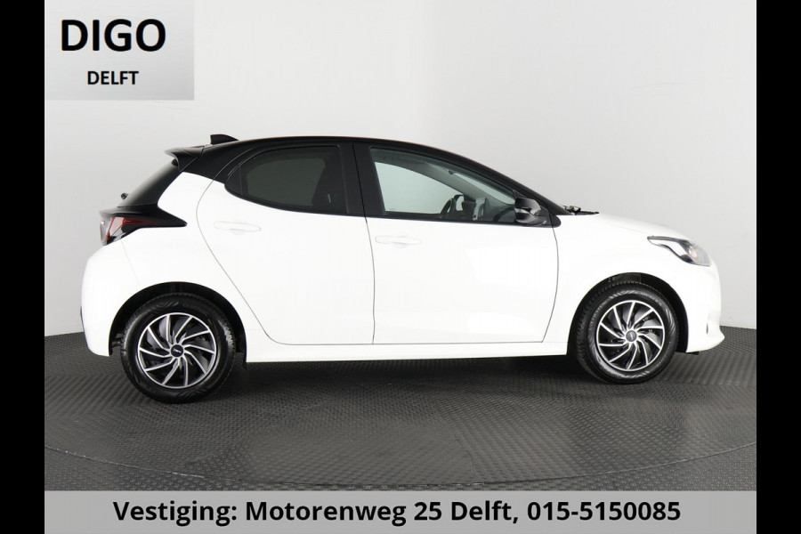 Toyota Yaris 1.5 HYB 1e EIG GARANTIE TOT 11-2032* BLACK & WHITE BIJNA 2023. CLOUD NAVI.CLIMA.CRUISE