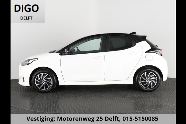 Toyota Yaris 1.5 HYB 1e EIG GARANTIE TOT 11-2032* BLACK & WHITE BIJNA 2023. CLOUD NAVI.CLIMA.CRUISE