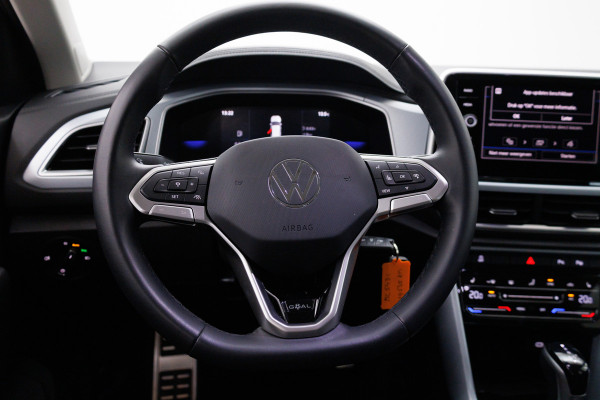 Volkswagen T-Roc 1.5 TSI 150 PK Goal Edition Automaat | Stoelverwarming | Adaptive Cruise Travel Assist. Automatisch inparkeren, Climate control, all season banden, extra getint glas achter