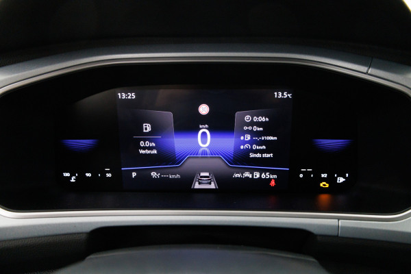 Volkswagen T-Roc 1.5 TSI 150 PK Goal Edition Automaat | Stoelverwarming | Adaptive Cruise Travel Assist. Automatisch inparkeren, Climate control, all season banden, extra getint glas achter