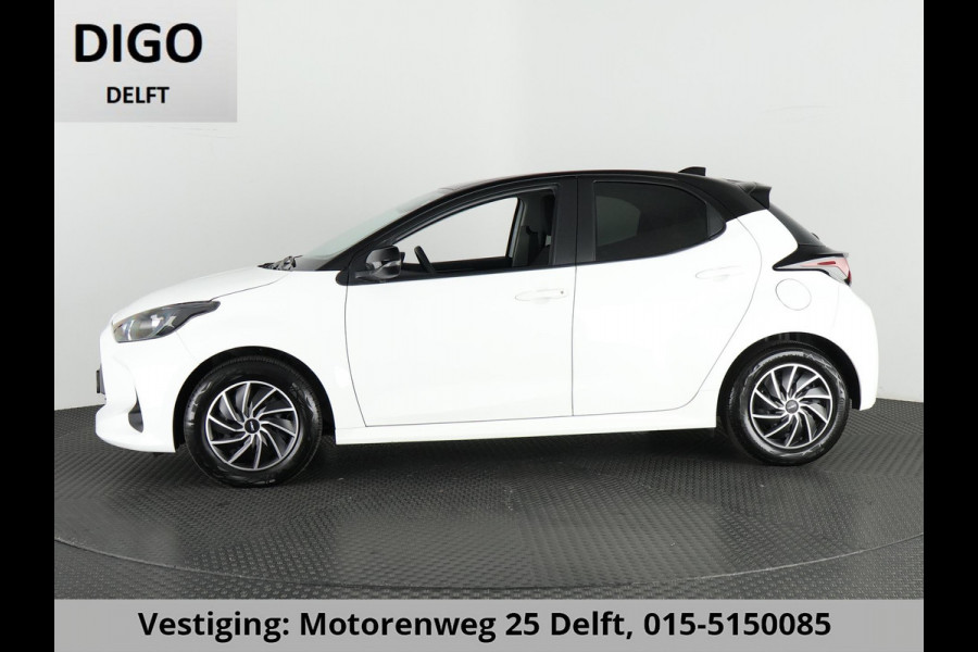 Toyota Yaris 1.5 HYBRID AUTOMAAT BLACK & WHITE GARANTIE 8-2033 NAVIGATIE.CLIMA.CRUISE