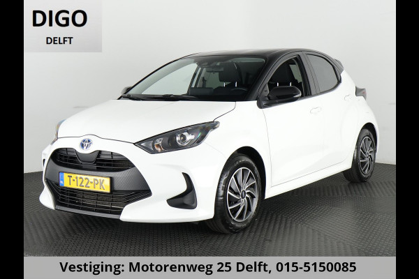 Toyota Yaris 1.5 HYBRID AUTOMAAT BLACK & WHITE GARANTIE 8-2033 NAVIGATIE.CLIMA.CRUISE