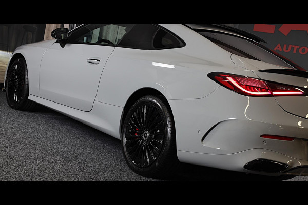 Mercedes-Benz CLE Coupé 300 e AMG Line / Head Up / 360 Camera / Acc / Lane Assist / Dode Hoek / Elek Stoelen / Memory / Pano / 20