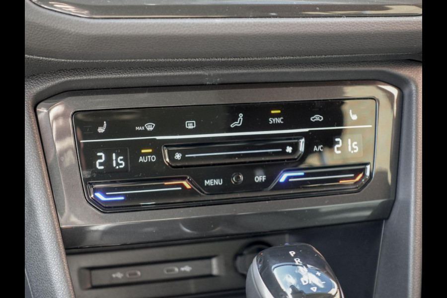 Volkswagen Tiguan 1.5 TSI 150pk DSG Elegance Navigatie Apple Carplay / Android Auto Parkeersensoren Camera Adaptive Cruise Control Stuur-en stoelverwarming Matrix LED-koplampen Virtual Cockpit Getinte ramen Climate Control ErgoActive stoelen