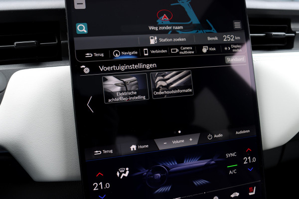 Honda e:Ny1 Elegance 69 kWh | Panoramadak | Adaptieve Cruise Control | Verwarmd Stuurwiel | Leder | Surround Camera | Apple Carplay/Android Auto | Dodehoekassistent | Stoelverwarming |