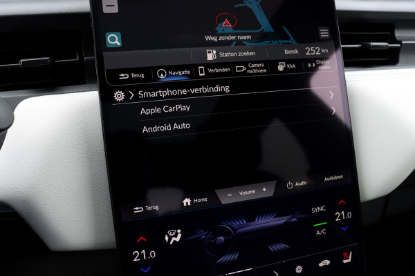 Honda e:Ny1 Elegance 69 kWh | Panoramadak | Adaptieve Cruise Control | Verwarmd Stuurwiel | Leder | Surround Camera | Apple Carplay/Android Auto | Dodehoekassistent | Stoelverwarming |