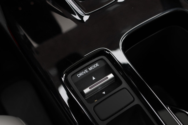 Honda e:Ny1 Elegance 69 kWh | Panoramadak | Adaptieve Cruise Control | Verwarmd Stuurwiel | Leder | Surround Camera | Apple Carplay/Android Auto | Dodehoekassistent | Stoelverwarming |