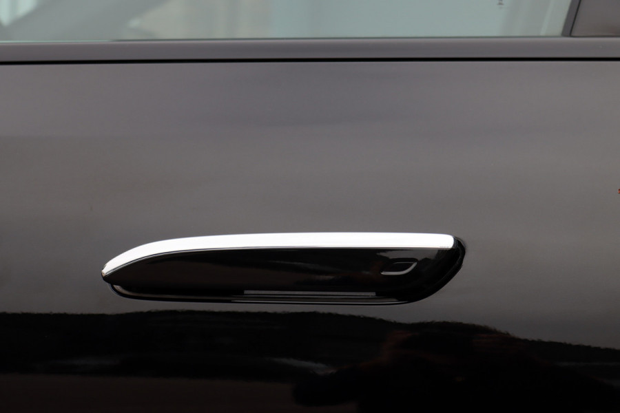 Mercedes-Benz E-Klasse Estate 200 AMG Line Aut9 | Distronic | Trekhaak | Verwarmd Stuurwiel | Camera | Keyless Go | High Perf. LED | Zitcomfortpakket | Nightpakket |