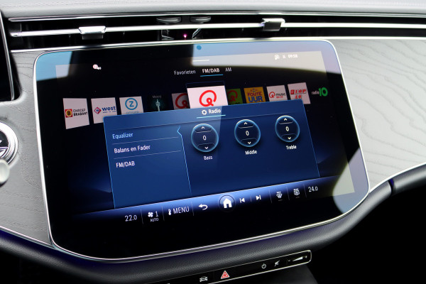 Mercedes-Benz E-Klasse Estate 200 AMG Line Aut9 | Distronic | Trekhaak | Verwarmd Stuurwiel | Camera | Keyless Go | High Perf. LED | Zitcomfortpakket | Nightpakket |