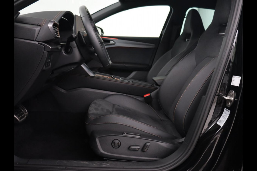 CUPRA Leon 1.5 eHybrid Business | Stoelverwarming | Adaptive cruise | Camera | Carplay | Sportstoelen | Matrix LED | Keyless | PHEV | Plug In