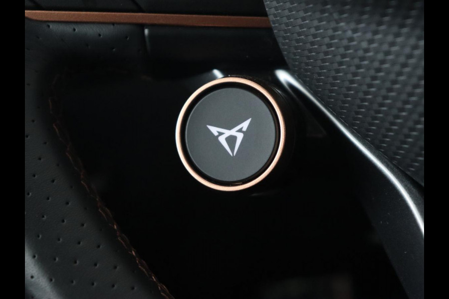 CUPRA Leon 1.5 eHybrid Business | Stoelverwarming | Adaptive cruise | Camera | Carplay | Sportstoelen | Matrix LED | Keyless | PHEV | Plug In