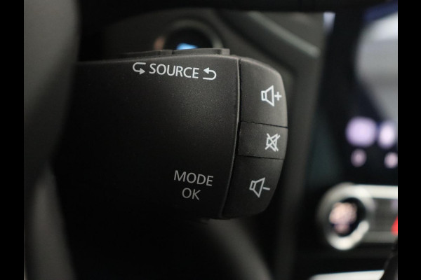 Renault Mégane 1.6 E-Tech Plug-In Hybrid 160 Business Edition One | Leder | Stoelverwarming | Trekhaak | Carplay | Stuurverwarming | Keyless | Full LED | Navigatie | Climate control | Plug In