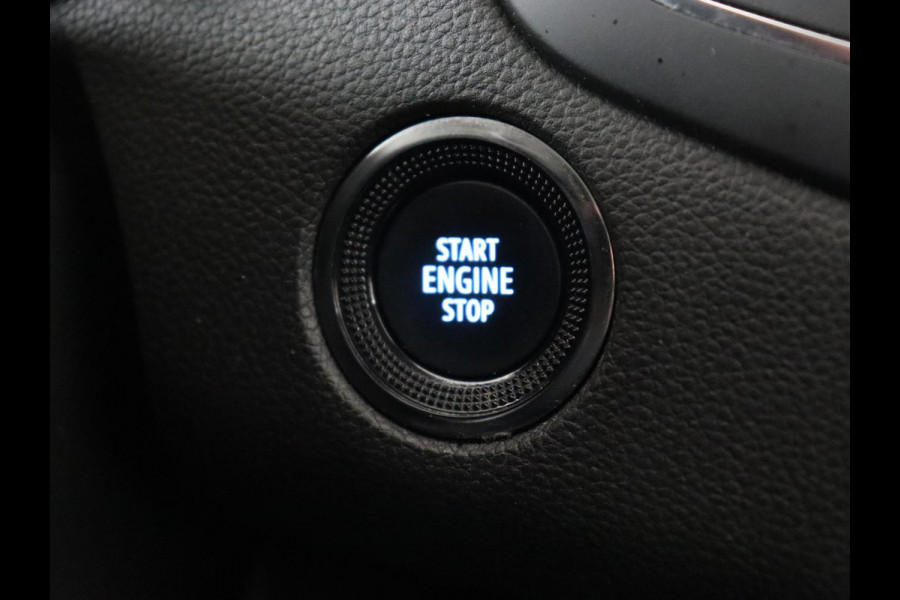 Renault Mégane 1.6 E-Tech Plug-In Hybrid 160 Business Edition One | Leder | Stoelverwarming | Trekhaak | Carplay | Stuurverwarming | Keyless | Full LED | Navigatie | Climate control | Plug In