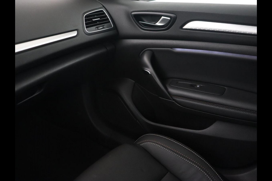 Renault Mégane 1.6 E-Tech Plug-In Hybrid 160 Business Edition One | Leder | Stoelverwarming | Trekhaak | Carplay | Stuurverwarming | Keyless | Full LED | Navigatie | Climate control | Plug In