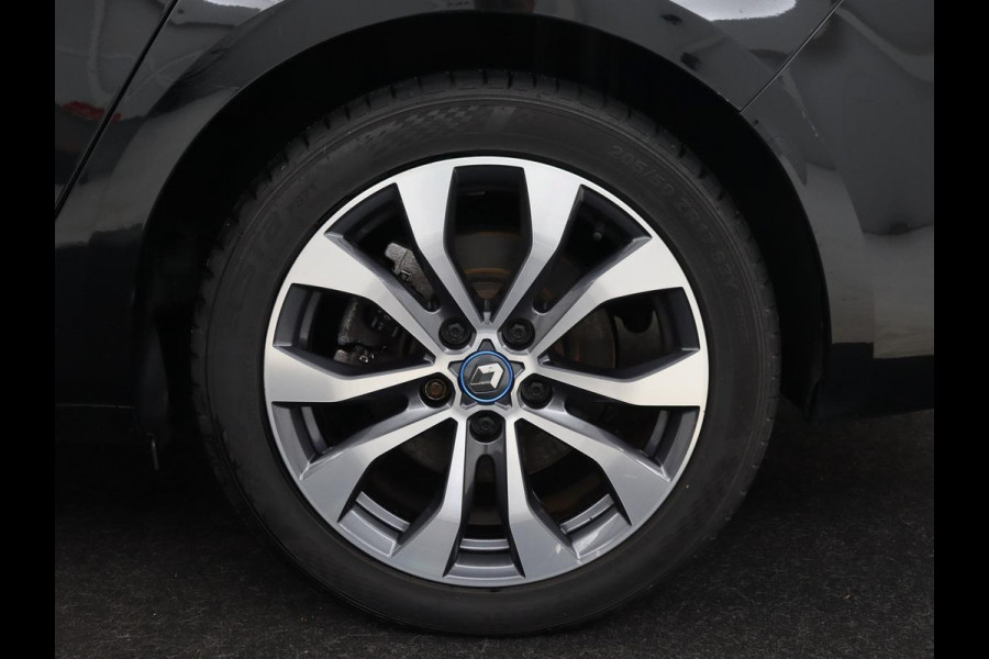 Renault Mégane 1.6 E-Tech Plug-In Hybrid 160 Business Edition One | Leder | Stoelverwarming | Trekhaak | Carplay | Stuurverwarming | Keyless | Full LED | Navigatie | Climate control | Plug In