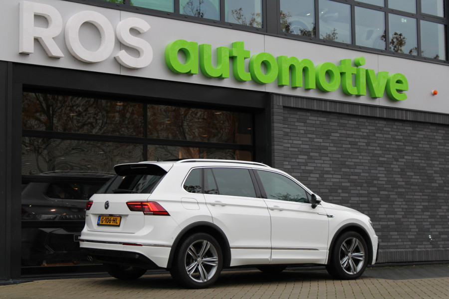 Volkswagen Tiguan 1.5 TSI ACT Highline Business R | NAP! | PANO | 360 | ACC | KEYLESS | ELEK.TREKHAAK |