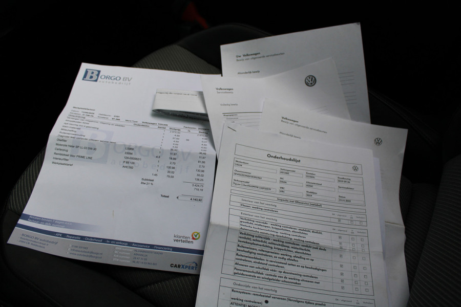 Volkswagen Tiguan 1.5 TSI ACT Highline Business R | NAP! | PANO | 360 | ACC | KEYLESS | ELEK.TREKHAAK |