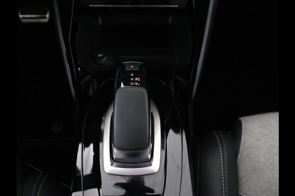 Peugeot e-208 EV GT 350 50 kWh | Stoelverwarming | Adaptive cruise | Camera | Leder-Alcantara | Keyless | Navigatie | Full LED | DAB | Climate control | Dodehoek detectie | Parkeerhulp