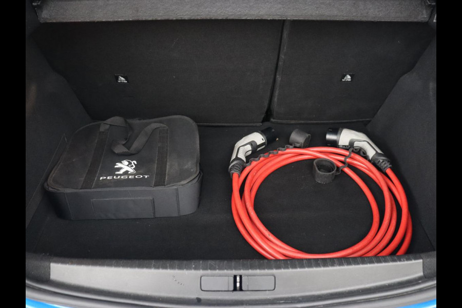 Peugeot e-208 EV GT 350 50 kWh | Stoelverwarming | Adaptive cruise | Camera | Leder-Alcantara | Keyless | Navigatie | Full LED | DAB | Climate control | Dodehoek detectie | Parkeerhulp