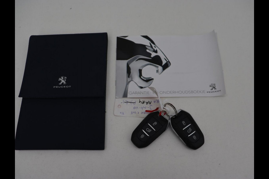 Peugeot e-208 EV GT 350 50 kWh | Stoelverwarming | Adaptive cruise | Camera | Leder-Alcantara | Keyless | Navigatie | Full LED | DAB | Climate control | Dodehoek detectie | Parkeerhulp