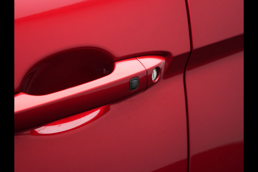 Mitsubishi Eclipse Cross 2.4 Black Edition Plug In Hybrid 188pk Dealer O.H. PHEV | Trekhaak Afn. | 360 Camera | Adaptive Cruise | Sportstoelen & Stuur Verwarmd | Navigatie Via TomTom | Apple Carplay | Keyless | Blis | DAB |