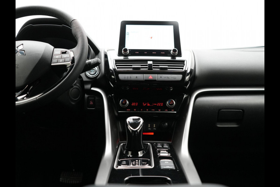 Mitsubishi Eclipse Cross 2.4 Black Edition Plug In Hybrid 188pk Dealer O.H. PHEV | Trekhaak Afn. | 360 Camera | Adaptive Cruise | Sportstoelen & Stuur Verwarmd | Navigatie Via TomTom | Apple Carplay | Keyless | Blis | DAB |