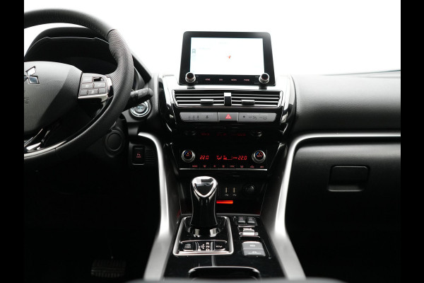 Mitsubishi Eclipse Cross 2.4 Black Edition Plug In Hybrid 188pk Dealer O.H. PHEV | Trekhaak Afn. | 360 Camera | Adaptive Cruise | Sportstoelen & Stuur Verwarmd | Navigatie Via TomTom | Apple Carplay | Keyless | Blis | DAB |