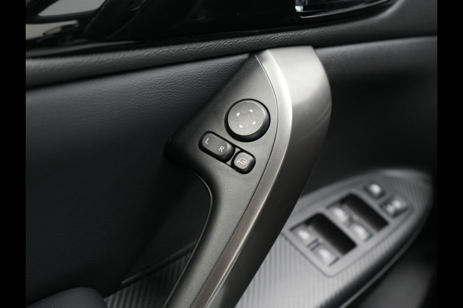 Mitsubishi Eclipse Cross 2.4 Black Edition Plug In Hybrid 188pk Dealer O.H. PHEV | Trekhaak Afn. | 360 Camera | Adaptive Cruise | Sportstoelen & Stuur Verwarmd | Navigatie Via TomTom | Apple Carplay | Keyless | Blis | DAB |