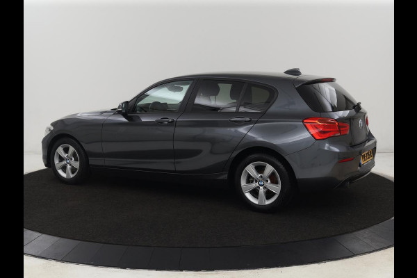 BMW 1-serie 118i Sport Line | Adaptive cruise | Sportstoelen | Camera | Navigatie | Full LED | Park Assist | Climate control | Bluetooth