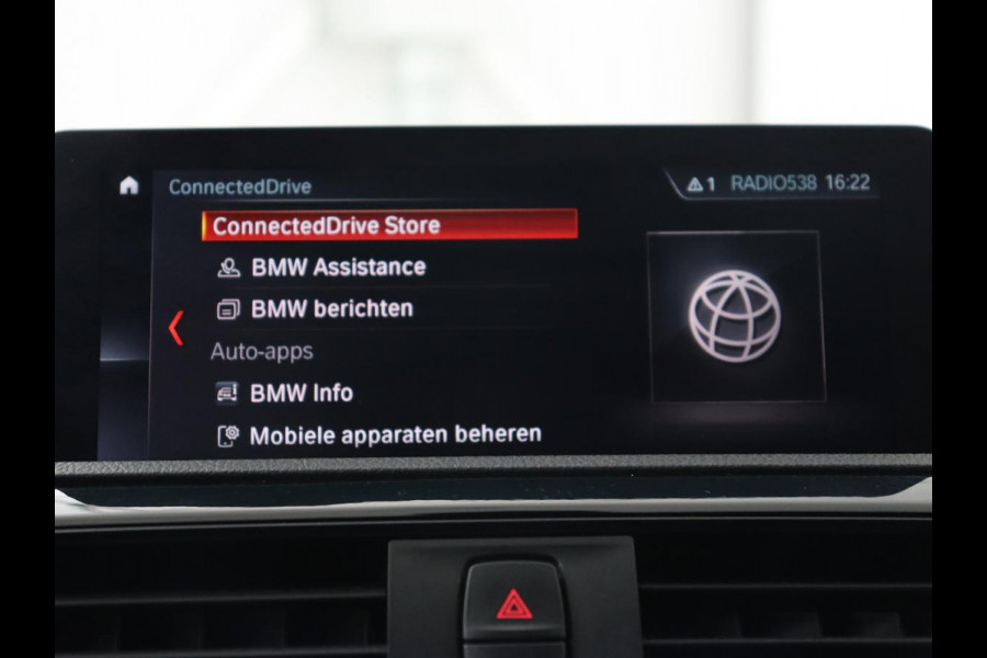 BMW 1-serie 118i Sport Line | Adaptive cruise | Sportstoelen | Camera | Navigatie | Full LED | Park Assist | Climate control | Bluetooth