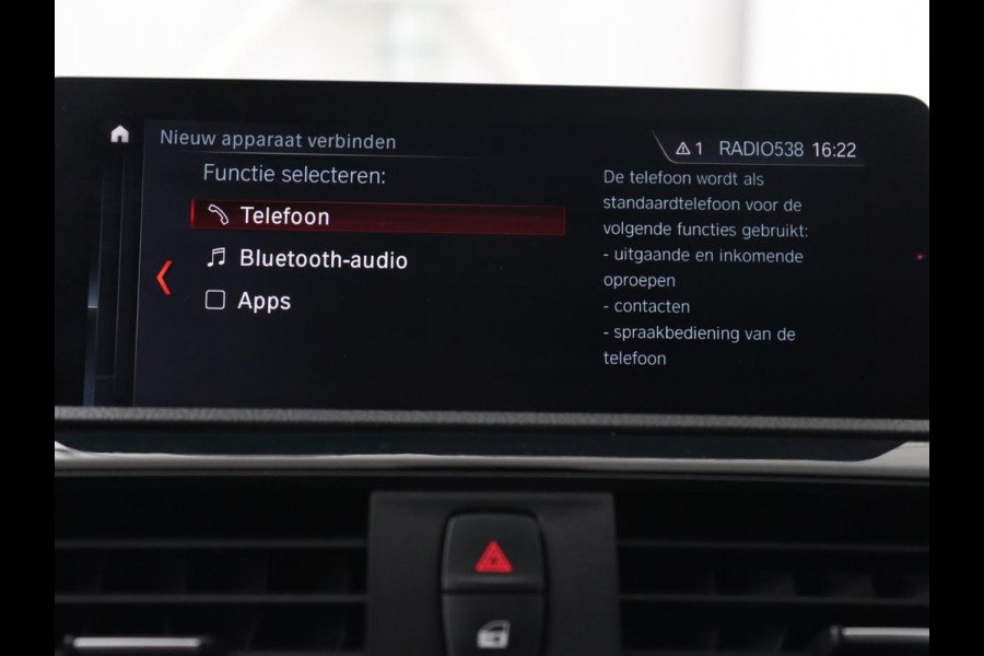 BMW 1-serie 118i Sport Line | Adaptive cruise | Sportstoelen | Camera | Navigatie | Full LED | Park Assist | Climate control | Bluetooth