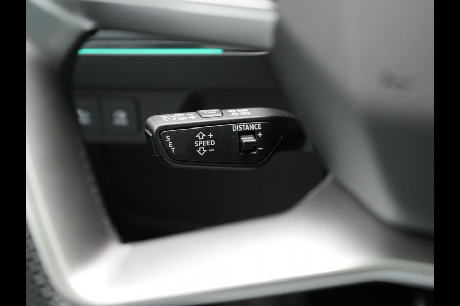 Audi Q4 e-tron 50 quattro S edition 77 kWh 299pk | Trekhaak Af Fabriek | Panodak | Adaptive Cruise | Head Up | Sonos Audio | Camera | Lederen Sportstoelen Memory & Verwarmd | Virtual | Navigatie | Keyless | 21"L.M |