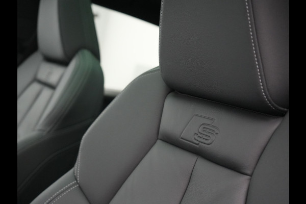 Audi Q4 e-tron 50 quattro S edition 77 kWh 299pk | Trekhaak Af Fabriek | Panodak | Adaptive Cruise | Head Up | Sonos Audio | Camera | Lederen Sportstoelen Memory & Verwarmd | Virtual | Navigatie | Keyless | 21"L.M |